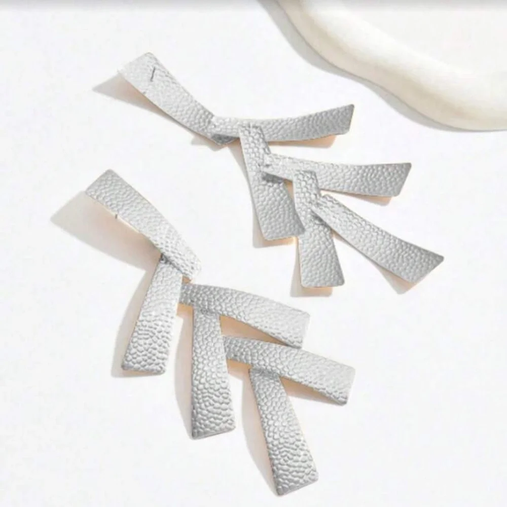 ✨NEW Metallic Elegant Silver Geometric Statement Earrings